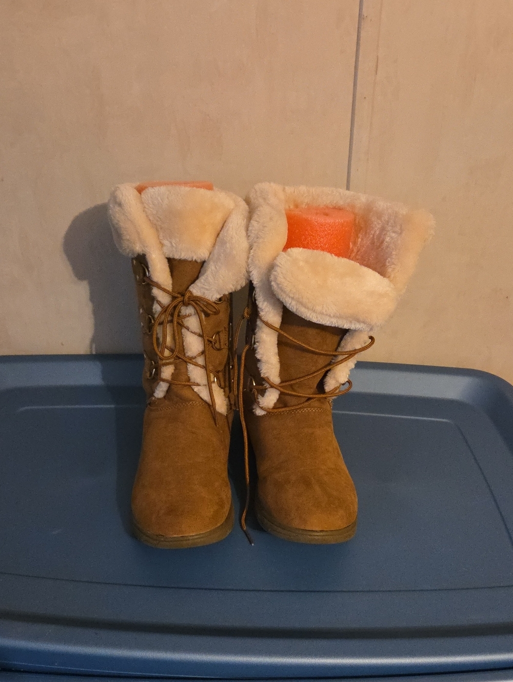 Women’s Tan Shearling-Lined Winter Lace-Up Boots